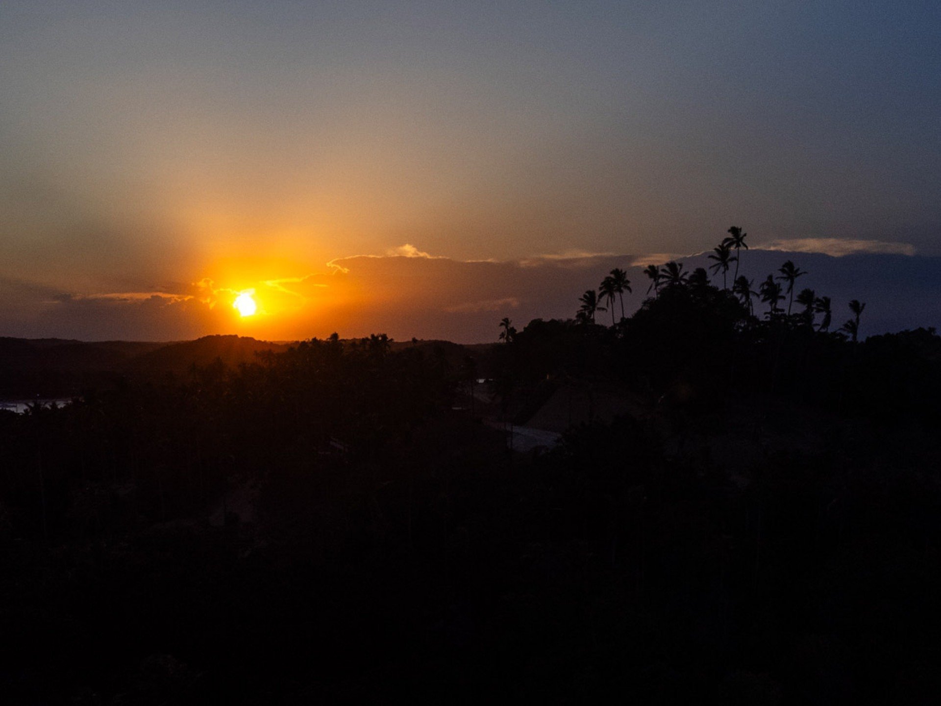 Imagem do pôr do sol em Sirinhaém