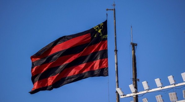 Bandeira do Sport na Ilha do Retiro