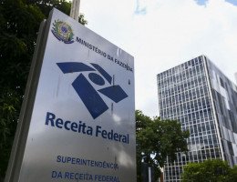 Superintendência da Receita Federal bte recorde arrecação.