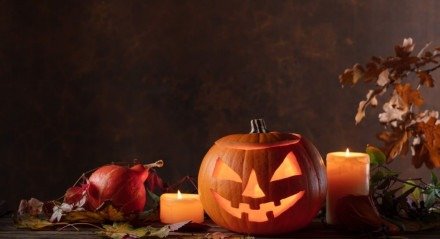 Rituais podem ser feitos no Halloween para alcançar desejos (Imagem: Igor Normann | Shutterstock)