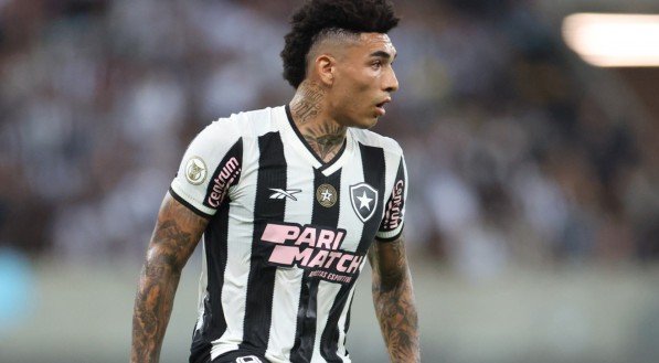 Igor Jesus, atacante, joga pelo Botafogo nesta quarta-feira (23/10)