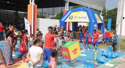 Caravana da TV Jornal no Compaz Dom Helder Câmara, no Coque