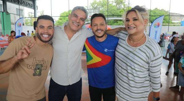 Apresentadores da TV Jornal na Caravana