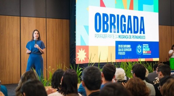 Governadora Raquel Lyra durante evento em celebração aos servidores estaduais