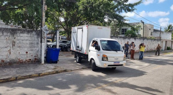 Urnas começam a ser distribuídas para as cidades de Olinda e Paulista