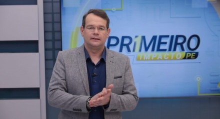 Thiago Raposo apresenta o programa Primeiro Impacto PE, na TV Jornal