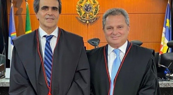 Os desembargadores Ruy Salatiel e Eduardo Pugliese, eleitos ontem, presidente e vice-presidente do Tribunal Regional do Trabalho da 6ª Região