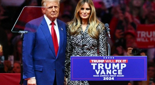 Melania Trump sai em defesa de seu marido, Donald Trump: 'Ele não é Hitler'