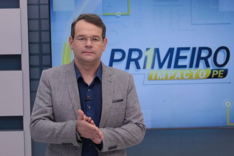 Thiago Raposo apresenta o programa Primeiro Impacto PE, na TV Jornal
