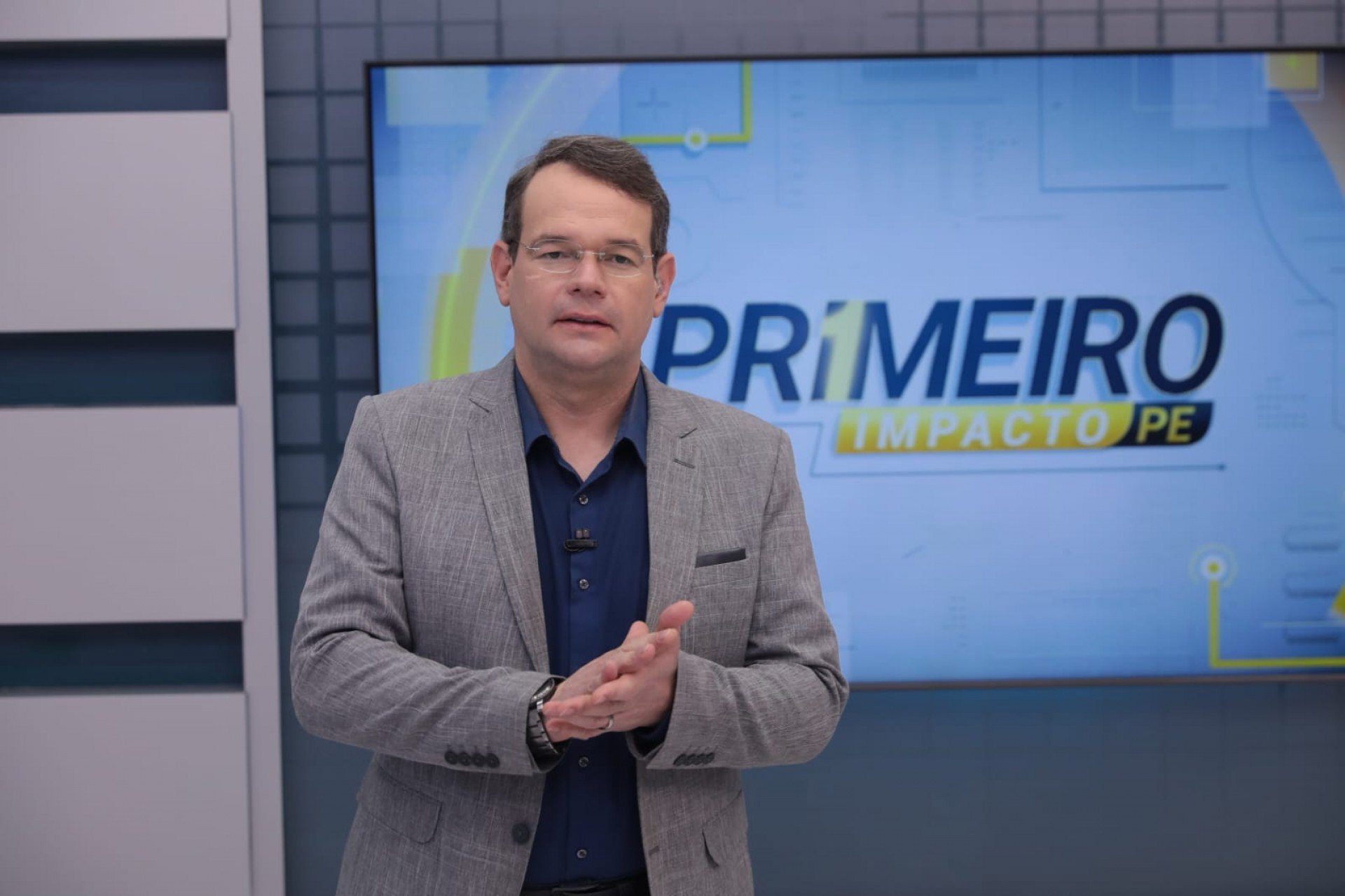 Thiago Raposo apresenta o programa Primeiro Impacto PE, na TV Jornal