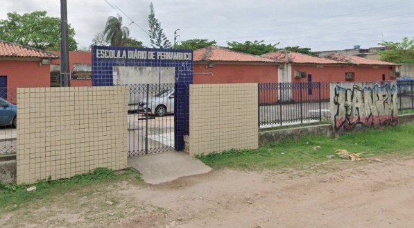 Fachada da Escola de Referência em Ensino Médio (EREM) Diário de Pernambuco