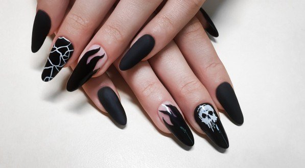 Imagem de unhas de Halloween!