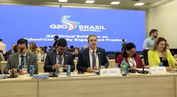 O ministro Camilo Santana participa da Semana Ceará: Centro Global da Educação, realizada no Centro de Eventos do Ceará, em Fortaleza