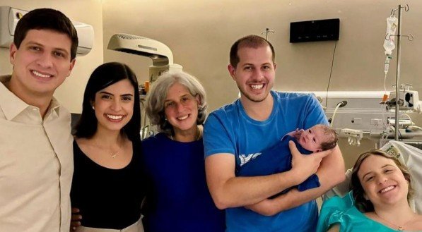 João Campos, Tabata Amaral, Renata Campos, Pedro Campos, Nina e Augusta Carneiro