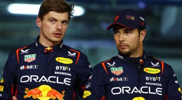 Max Verstappen e Sergio Perez, pilotos da Red Bull