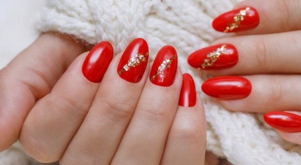 Imagem ilustrativa de unhas vermelhas!