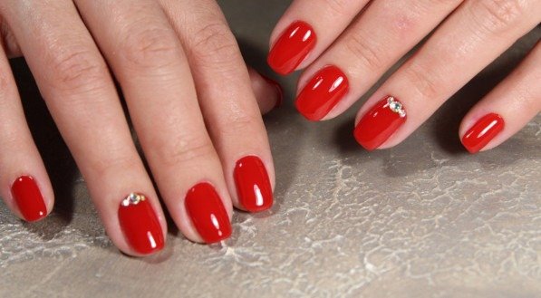 Imagem ilustrativa de unhas vermelhas!