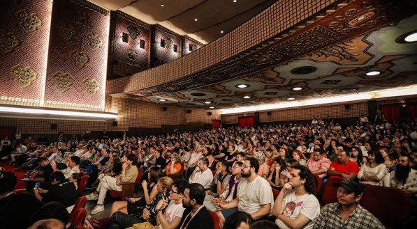 Sessão lotada na reabertura do Cinema São Luiz