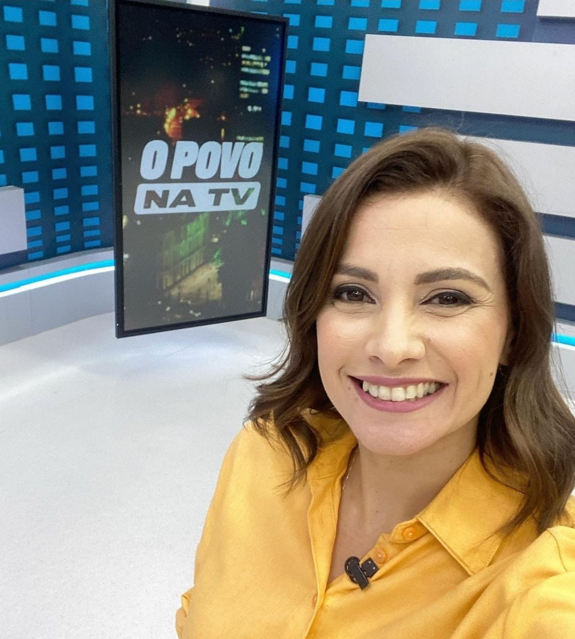 O Povo na TV é apresentado por Anne Barreto