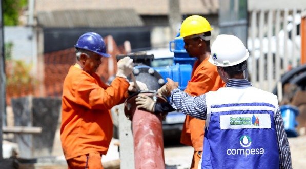 Compesa inicia testes de obra que vai melhorar o abastecimento do Morro da Conceição e Alto José do Pinho