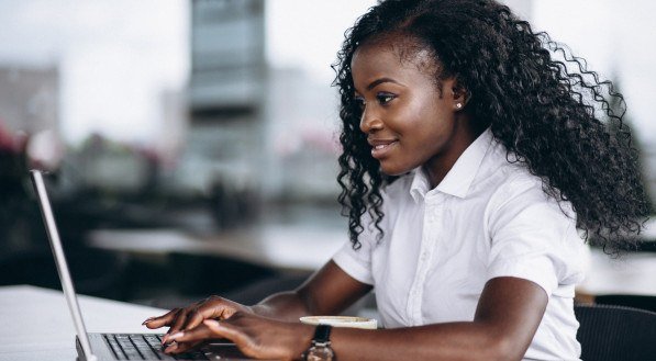 O curso é destinado, exclusivamente, para mulheres. Para participar só precisa ter mais de 18 anos.