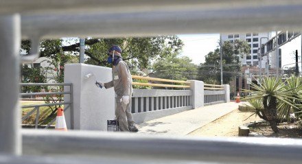 Pontilhão na Avenida Agamenon Magalhães ficará pronto no fim do mês, diz Prefeitura do Recife
