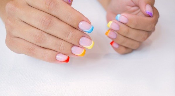 Imagem ilustrativa de belas unhas decoradas!