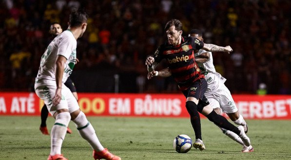 Imagem do jogo entre Sport x Chapecoense pela 36&ordf; rodada da S&eacute;rie B do Campeonato Brasileiro