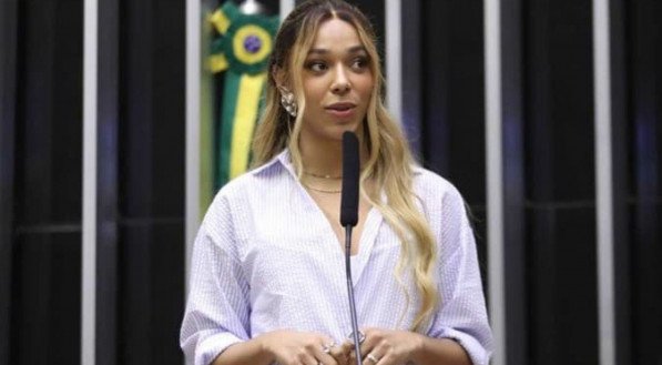 Imagem da deputada Erika Hilton