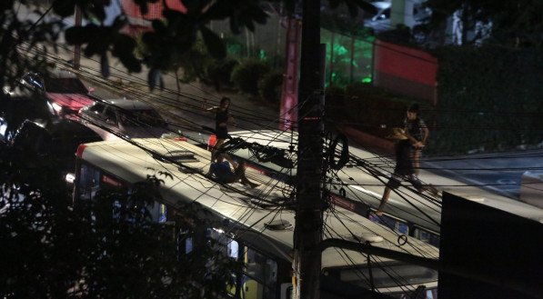 Raquel Lyra cobra participação financeira das prefeituras - especialmente da capital - no transporte público do Grande Recife
