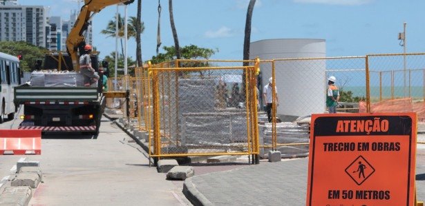 Obras na Orla de Boa Viagem - Problemas estruturais - Escadas quebradas - Pedras de contenção fora do lugar - Banheiros da Orla - Boa Viagem