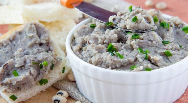 Pasta de feijão-de-corda (Imagem: Lapina Maria | Shutterstock) 