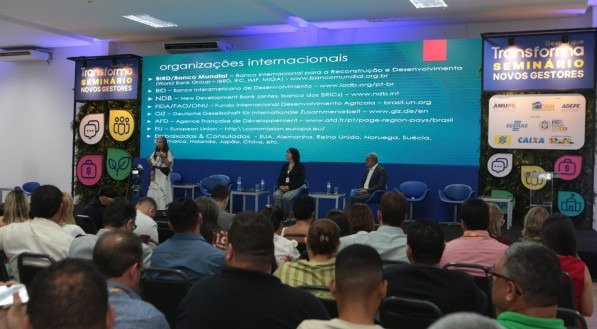 Segundo dia de seminário com prefeitos eleitos tem foco em estratégias para captação de recursos para municípios