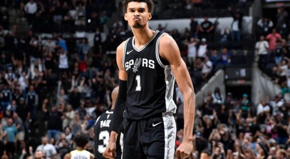 Imagem de Victor Wembanyama, astro do San Antonio Spurs