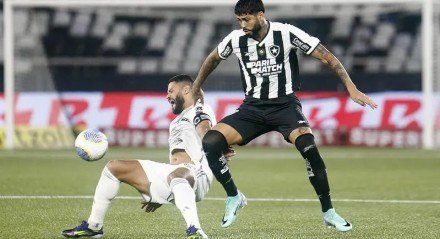 Imagem de Barbosa e Hulk, em confronto entre Atlético-MG x Botafogo