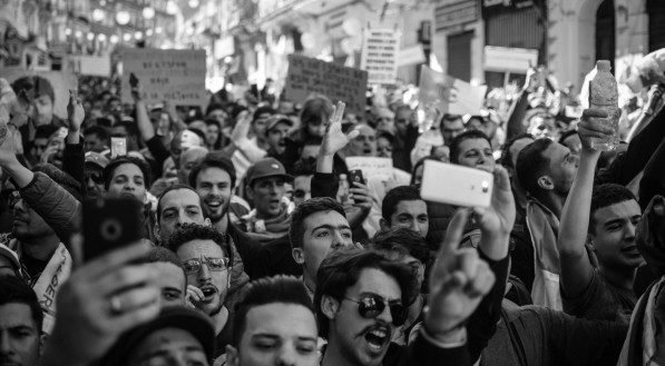 Imagem ilustrativa de manifestantes, Agricultores franceses protestam contra acordo com Mercosul