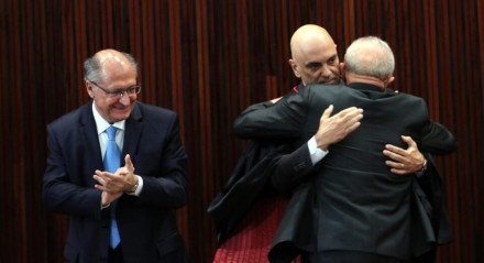 Da esquerda para direita, Alckmin, Moraes e Lula.