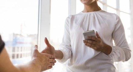 Pesquisas mostram que clientes estão dispostos a pagar mais por serviços mais caros quando sabem que a experiência é positiva