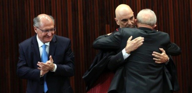 Da esquerda para direita, Alckmin, Moraes e Lula.