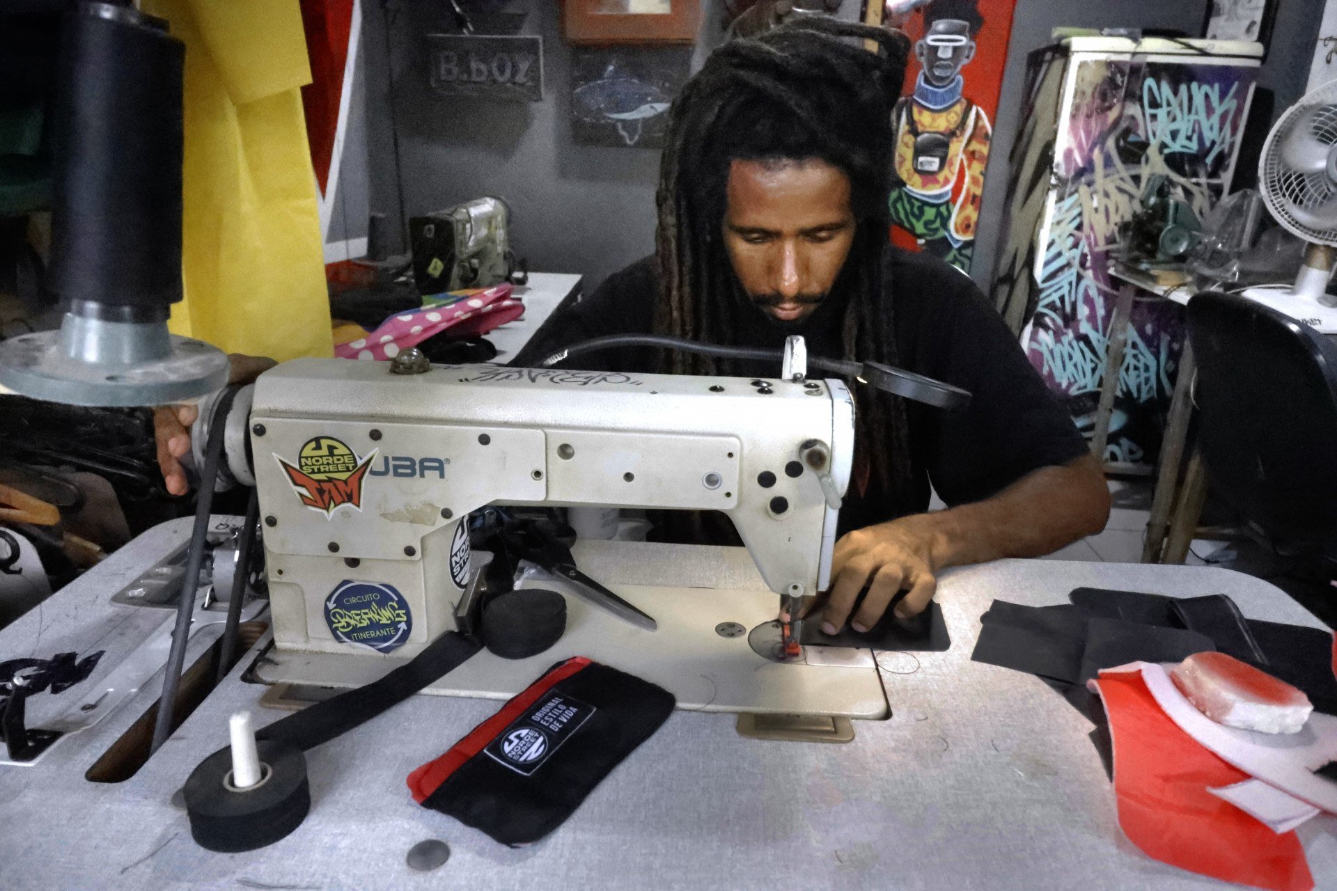 Imagem do arte-educador, produtor cultural e idealizador da nordestreet, coletive que selebra a cultura Hip Hop com e marca de Streetwear