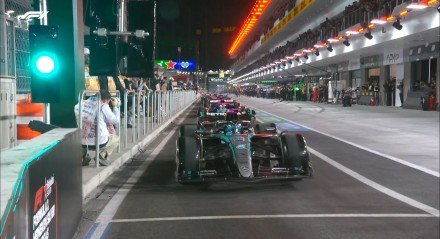 Carros posicionados no classificatória do GP de Las Vegas