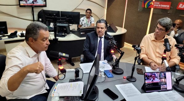 Ministro da Casa Civil, Rui Costa, dá entrevista ao Passando a Limpo, da Rádio Jornal