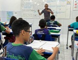 Mais de 300 mil crianças voltaram à escola em 8 anos no Brasil, diz Unicef