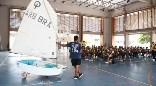 Cabanga recebeu os alunos do 5? ano dos turnos da manhã e tarde da Escola Aline Rocha, de Paratibe, em Paulista, Região Metropolitana do Recife