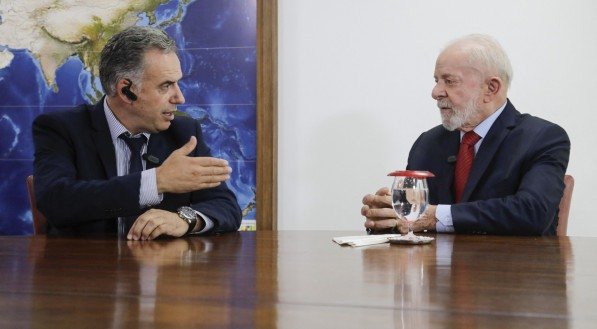 Lula recebe presidente eleito do Uruguai, Yamandú Orsi, para discutir acordo UE-Mercosul