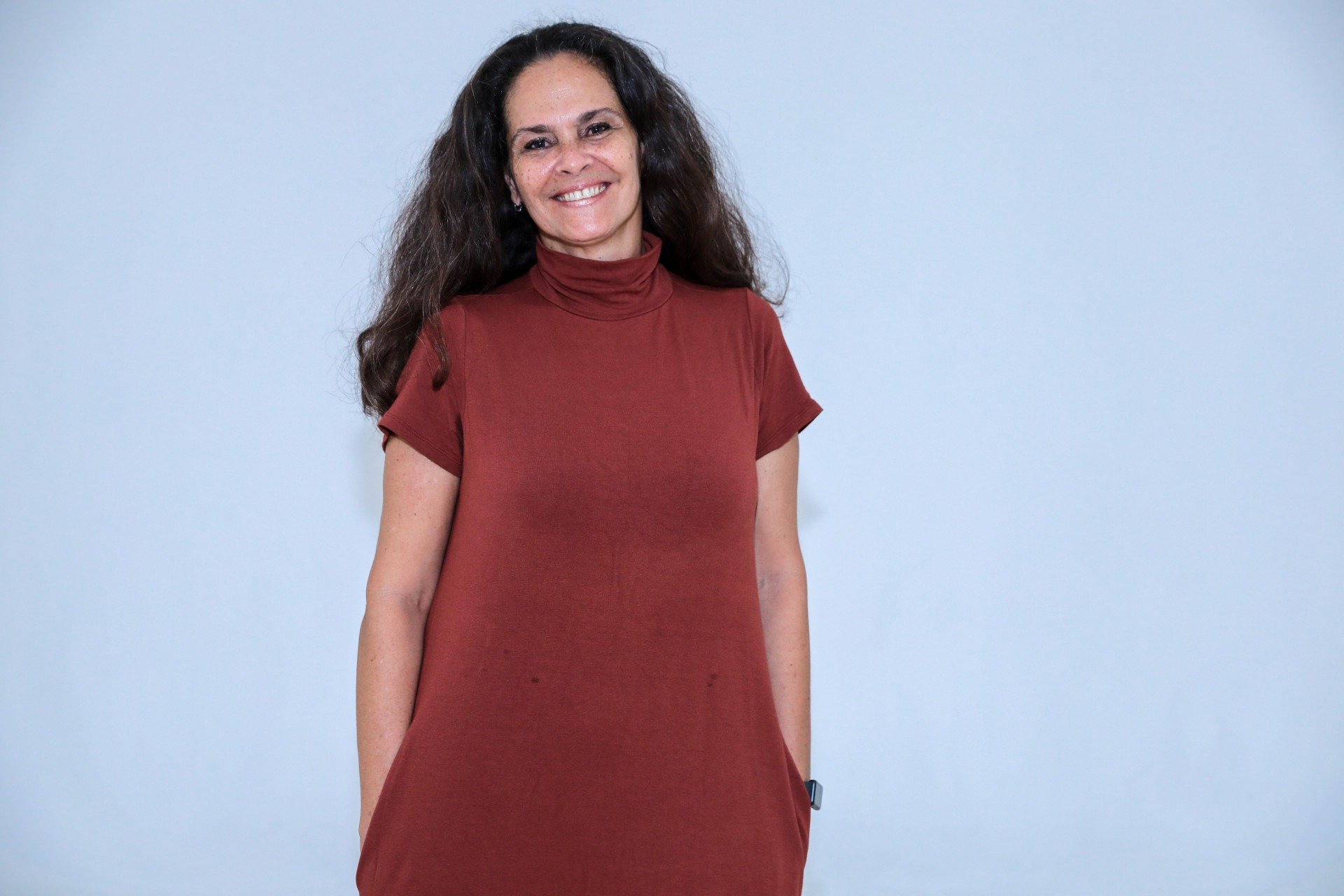 Roberta Soares, colunista de mobilidade do JC, vence Prêmio SBOT de Jornalismo 2025 com especial sobre transporte com motos