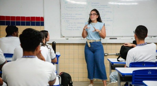 Ano letivo come&ccedil;ou nesta quarta-feira (5) na rede estadual de Pernambuco