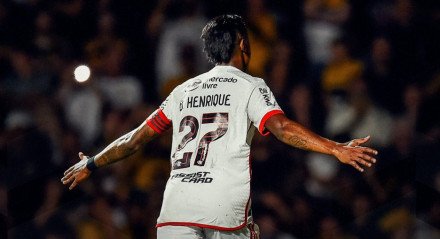 Flamengo vence e afunda o Criciúma no Z-4