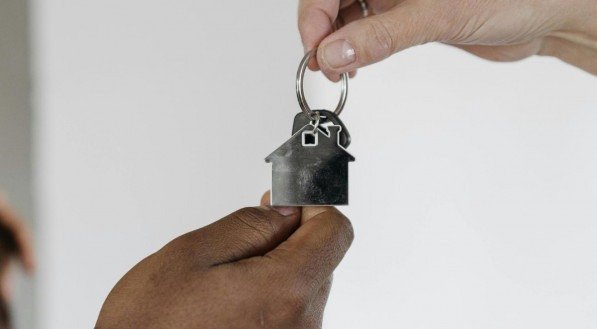 O home equity trata-se de empr&eacute;stimo de livre destina&ccedil;&atilde;o, que tem como p&uacute;blico-alvo clientes propriet&aacute;rios de im&oacute;veis que desejam ter acesso a cr&eacute;dito de valores mais altos