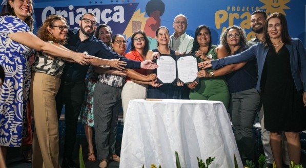 Imagem da governadora de Pernambuco, Raquel Lyra na nova edição do Projeto Praia Legal